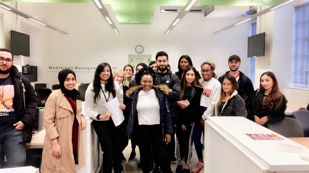 SarahBaig11's tweet photo. Team Based Learning in COPD, some great student engagement and relating theory to practice #Integration #contextulisation #realworldpharmacy #clinical #3rd year MPharm @Aston_Pharmacy @AstonLHS @MarkJPearson https://t.co/D3Bdp9yZM9