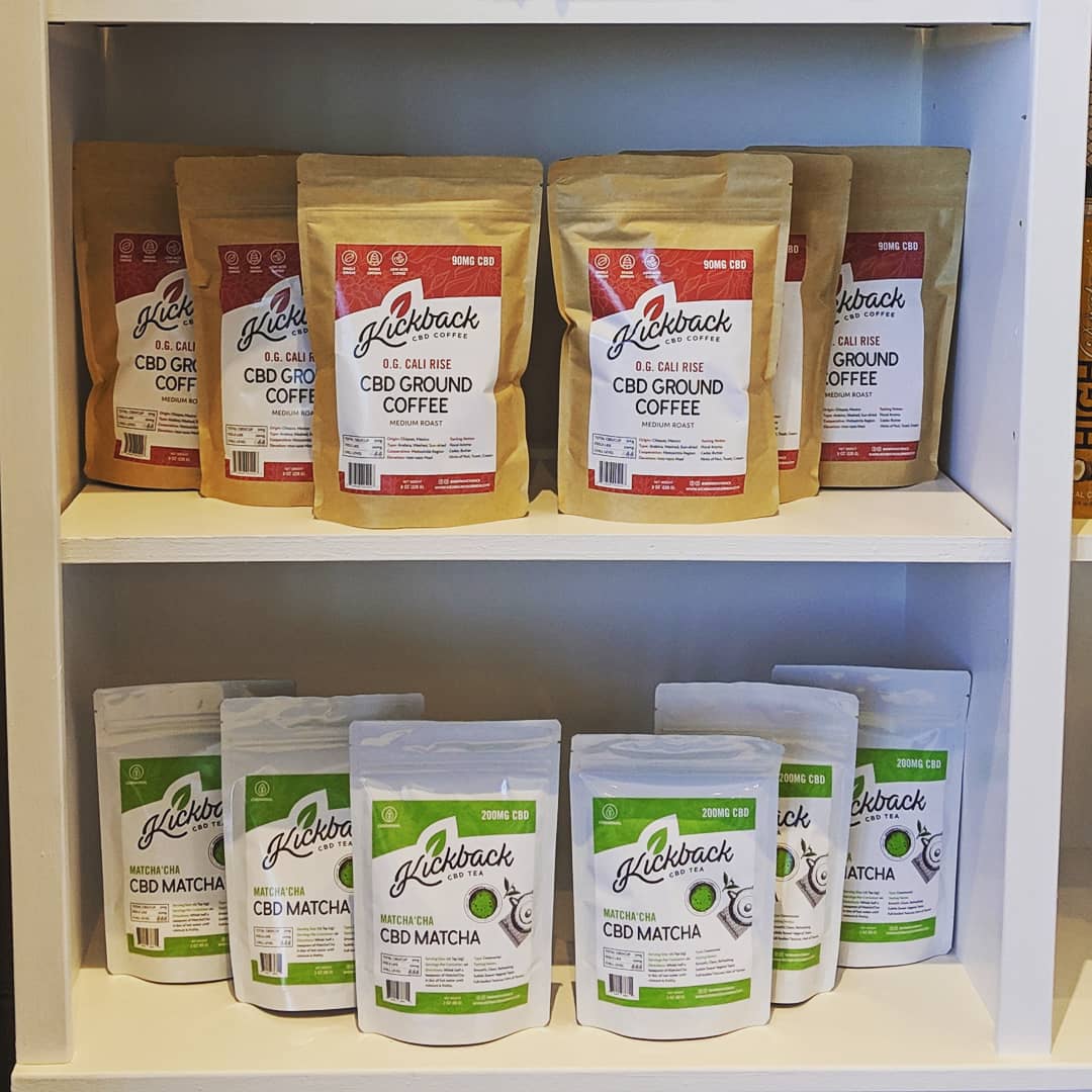 mclaincbd's tweet photo. Franklin, TN, stop by @Smallcakesop and see Paula for a delicious cupcake 🧁 and a hot cup of #KickbackCoffee! Or stop by on a hot day for some of her ice cream 🍦 and an ice cold @KonaGoldHemp #energydrink or #energywater!
#konagold #Highdrate #hemp #CBD #CBDinTN #matcha #Coffee https://t.co/F4ZDdoUVnY