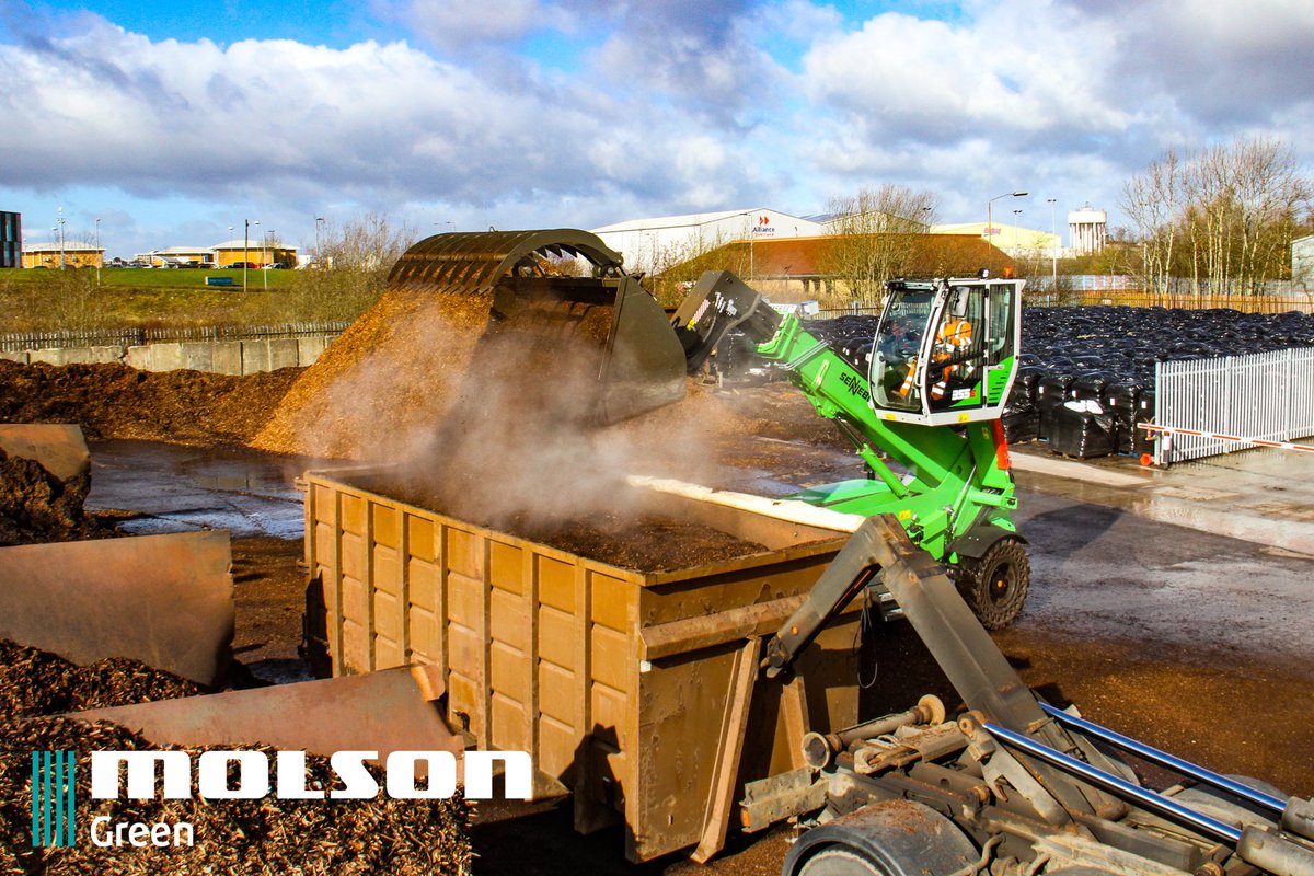 GreenMolson's tweet photo. Great to get up close to the first @SENNEBOGEN_mk 355E multi loader in the UK at @Scotbark
Look out for the full story coming soon in @EarthmoversMag
#earthmovers #sennebogen #355e #molsongreen #molsongroup #multiloader #heavymachinery #recycling #biomass #visibility #saftey https://t.co/DZI9Ke1Qri
