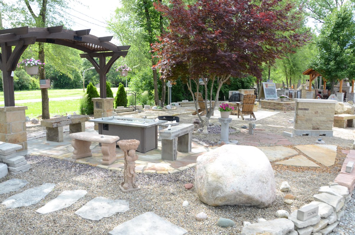 artisanstonepro's tweet photo. We are working to get our display ready for our spring customers! https://t.co/iMf5kOY8sU