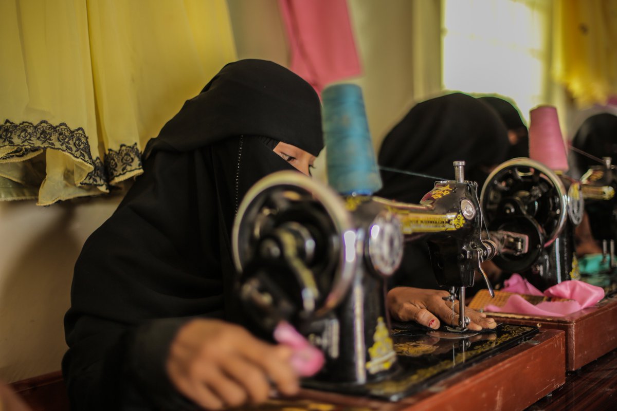 EUinYemen's tweet photo. #EU provides a new funding of €35.1 million to boost the UN resilience-building work in #Yemen and reduce communities' vulnerability, facing the world largest humanitarian crisis. @ERRYJP1 @UNDPYemen @FAO @ILO @WFP_MENA
#EUinYemen #Yemencantwait https://t.co/u9xlrzCDTA