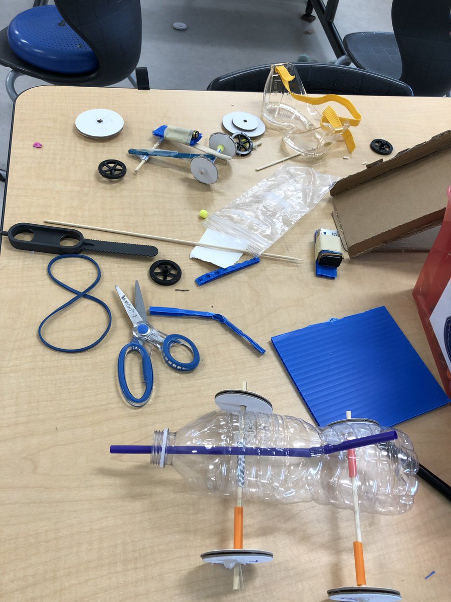 cbedrb's tweet photo. Exploring with the design process in grade 4! Learning all about perseverance through prototypes and re-designs #futureengineers #Drbs https://t.co/phD7G7kDOs