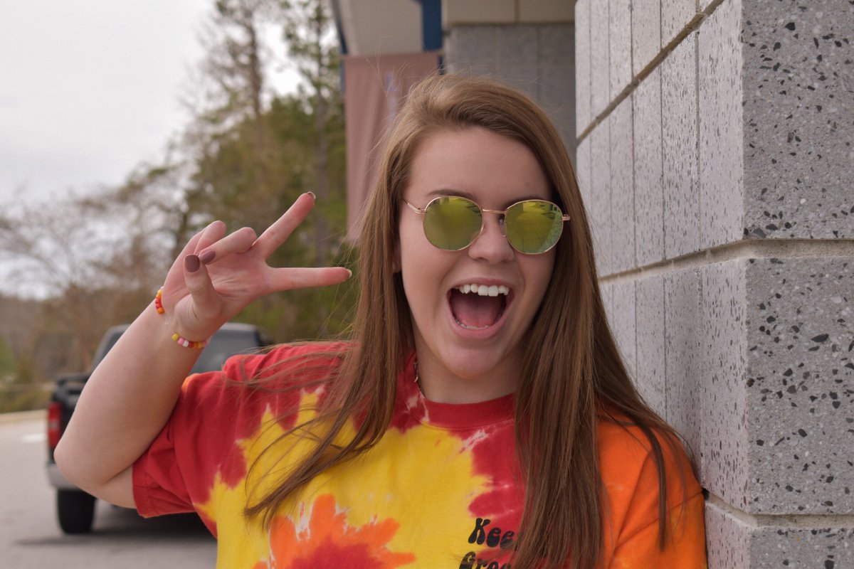 AirportStuGov's tweet photo. Two AHS student council members are running for state office! See you all at state next weekend in Chapin! Remember to vote for Kallie for state president and Sydney for D3 Vice Chair! #elite #scasc https://t.co/qClAg2Mms0