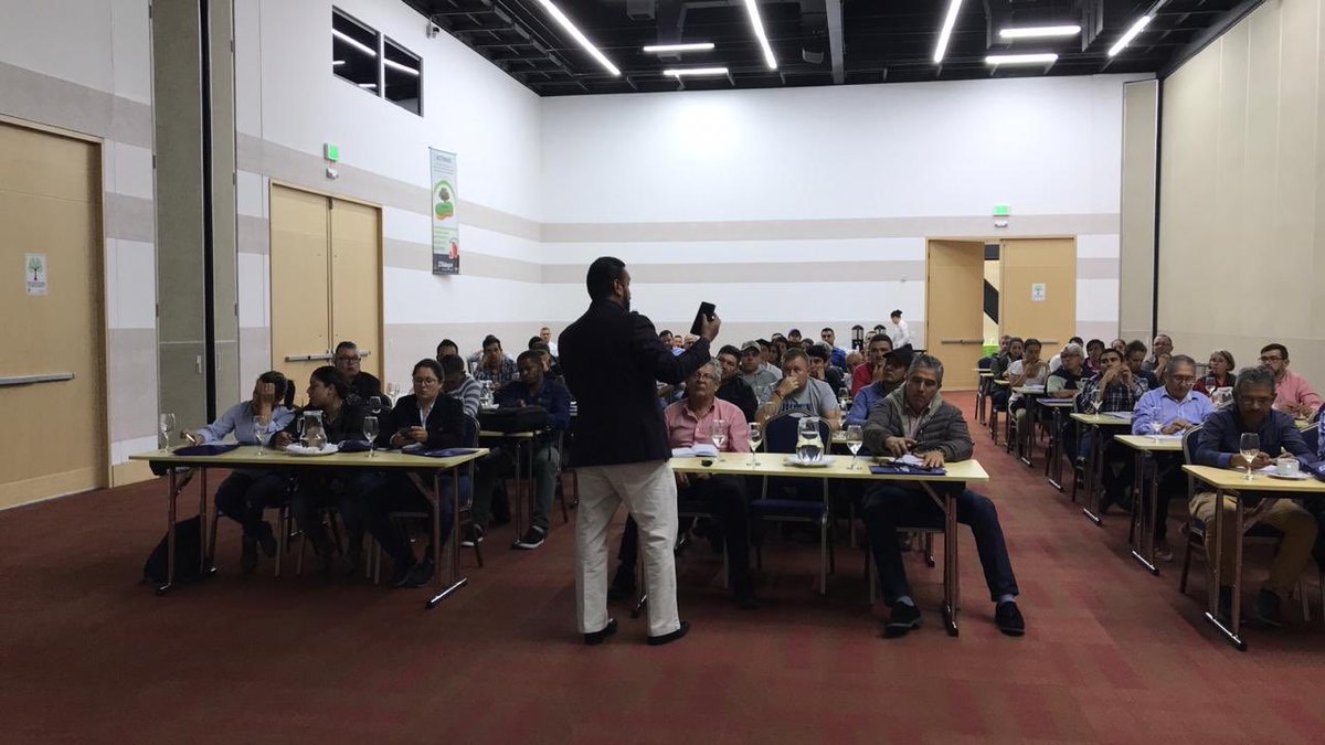 mnavarrogar's tweet photo. La primera capacitación de la semana Medellin Colombia https://t.co/kSEdfnUWqu