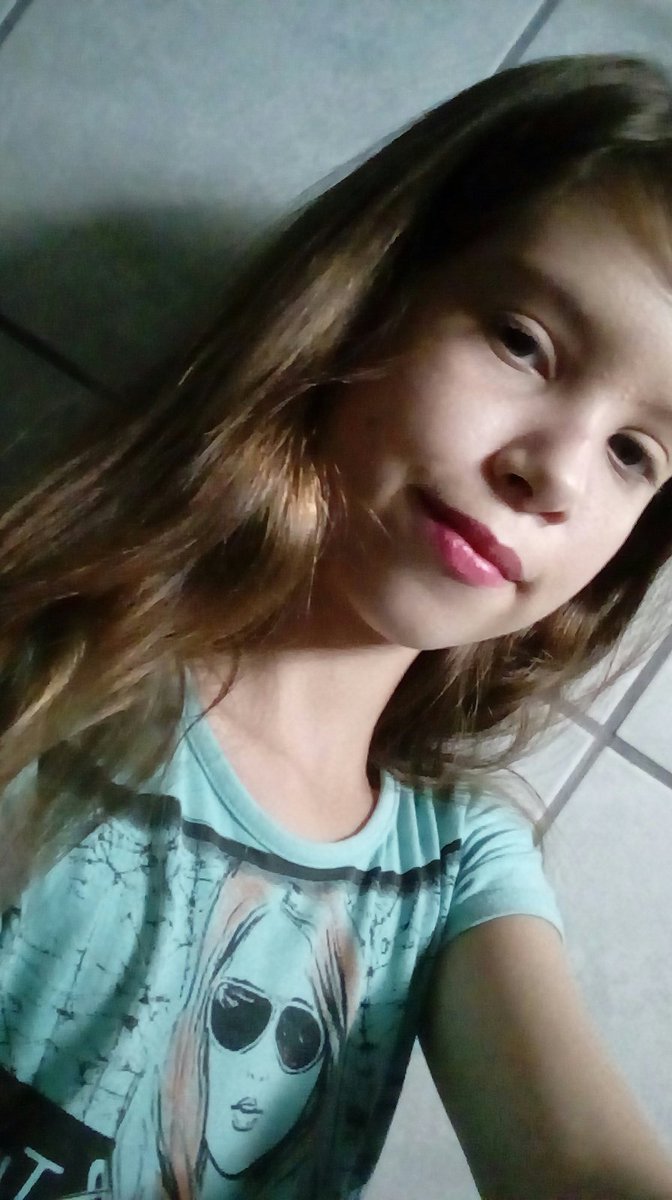 Luizetof2's tweet photo. Bem princesinha🌹 https://t.co/KJNtOUhMfN