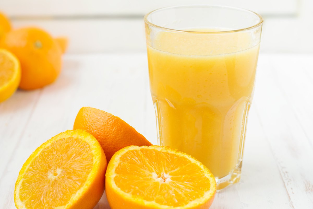 PhysicianForm's tweet photo. Is eating fruit healthier than drinking juice? Read more to find out: https://t.co/Xs9s86QhKP #TipTuesday #healthylifestyle https://t.co/isTONV37va