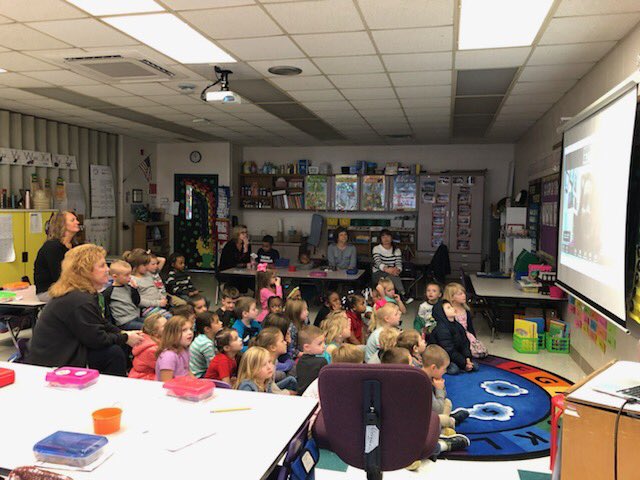 ITRT_DK's tweet photo. Kindergartens in #theville got to experience a virtual visit from Traci Dibble, an @AmericanReading author, as part of their #PBL on savannas. @kkvaughan70 @CarrsvilleElem @IWCSchools #IC5Cs https://t.co/G0KKRQyzcW