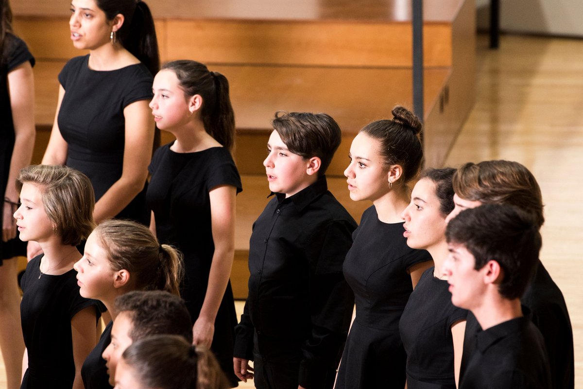 Corolasveredas's tweet photo. ¡Seleccionados para participar en la semifinal del certamen de coros escolares de la CAM tanto en categoría intantil como en juvenil!🎶❤ #corolasveredas https://t.co/X4W7sxCJ30