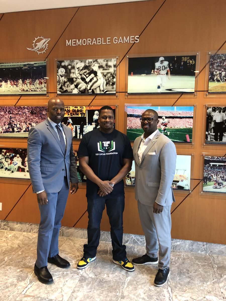 Great meeting with @IamTedLucas to talk about @MiamiDolphins community programs #TeamworkAtWork #FootballUnites – at Club Level Hard Rock Stadium