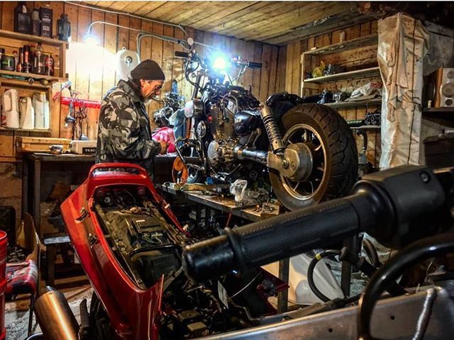 becausemoto's tweet photo. A riders garage is their kingdom. 📷: @ridehardfox #becausemotorcycle #motorcycles #motorcycle #garage #garagehangs #throttlesociety #ridewithoutlimits #riderich #fortheride #motorcyclephotography #killswitchbikes #universalbikers https://t.co/hS9H8WuLT5 https://t.co/DBCl6inse7