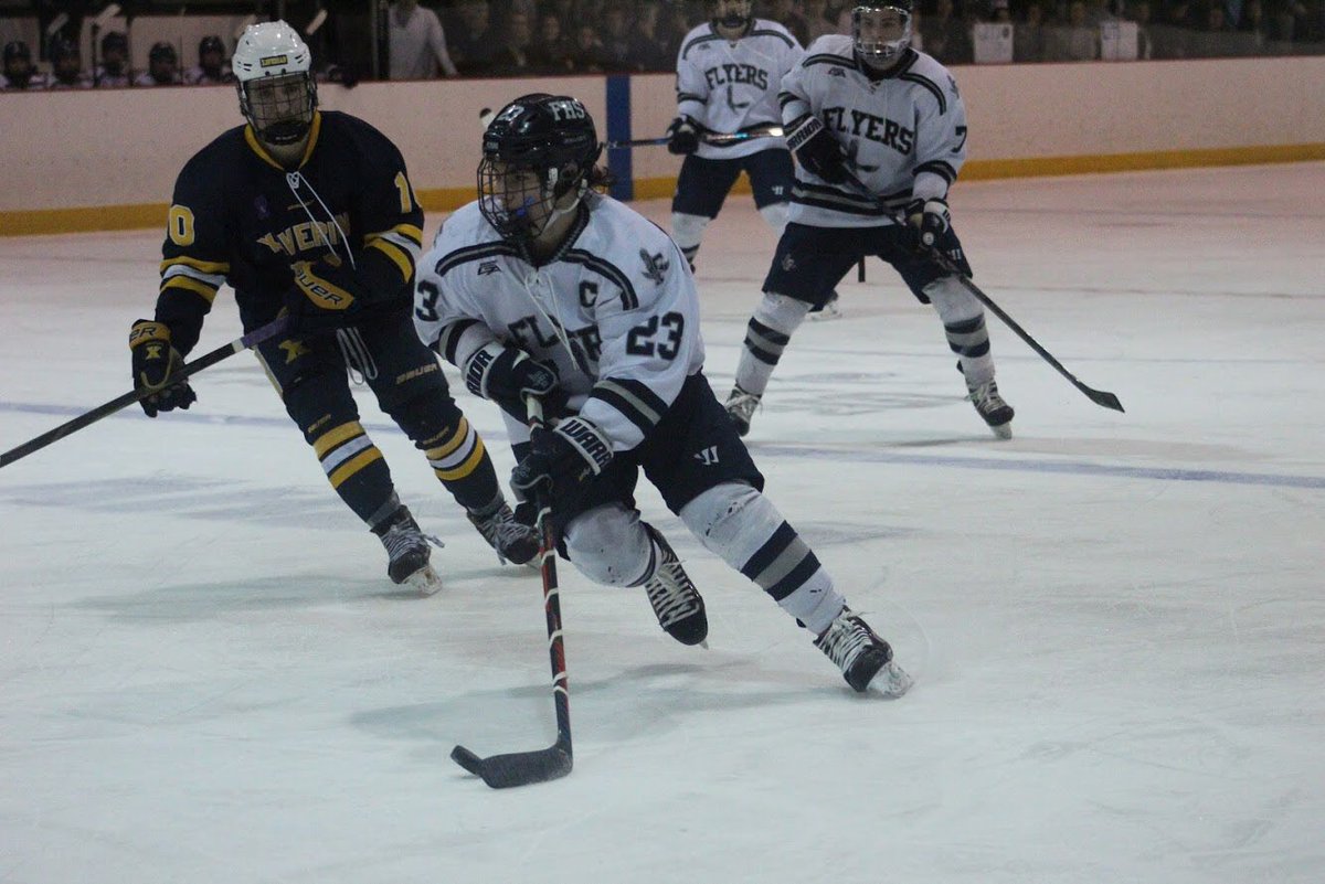FHSFlyersHockey's tweet photo. Huge congratulations to all of our all star selections:
BSC All Stars: Senior Mike Tersoni, Junior Will Trischitta, Junior Jake Handy, Sophomore Jared Shimmelman 

BSC Carey Division MVP: Senior Mike Tersoni 

#FeedingTime🦅 | #GoFlyers https://t.co/iHI7KW3Lf6