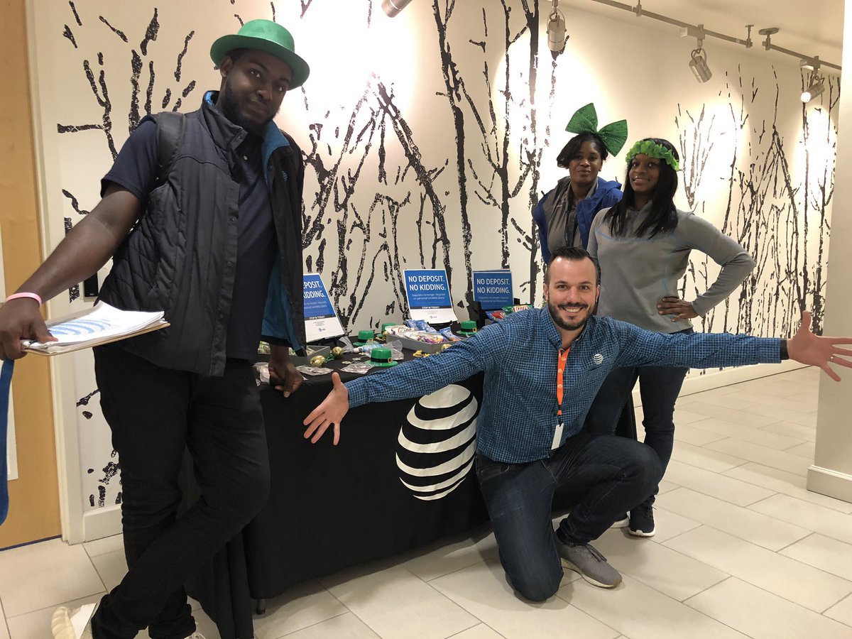 joety22's tweet photo. We are downtown Baltimore in the Mt. Vernon District at 611 Park Ave Apartments MDU Event. #MobileEvents #StoreOn4 @MillyMil702 @geauxlego @404girl @shelley7726 @shaytera2 @Brittan94307132 @dparkatt @GigiWingz @Dp456mParker https://t.co/jiHGGPLo8q