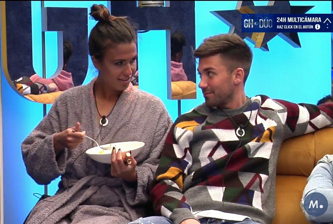noemiAlcocer12's tweet photo. Simplemente ellos 💙❤🏰🍏💞 #sofijandro https://t.co/mKIFSrOFtg