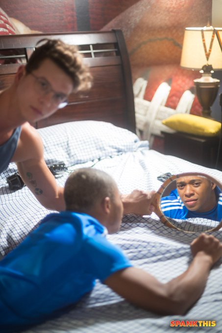 1 pic. I want you to watch me spank you ???? ?? https://t.co/Y0pZVRzd1W https://t.co/d64fEf9Qnc