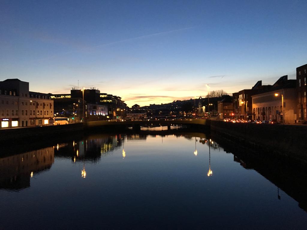 savecorkcity's tweet photo. The Lee is looking so sweet this evening 

#SaveCorkCity 

#LOVEtheLEE not the WALLS 

#CorkTidalBarrier https://t.co/5CgznsXUjo