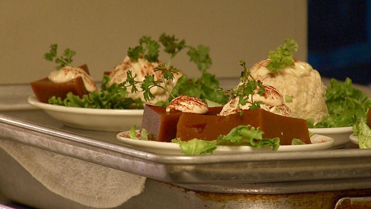NewsWeCanUse's tweet photo. Today’s WEB EXTRA: Coming up... learn about all of the classic Lent dishes being served at Calvary Episcopal’s Waffle Shop. Highlights include fish pudding, shrimp mousse, and tomato aspic (described to me as a Bloody Mary jello but without alcohol) Mmmmm-mmmmm 😬 @LocalMemphis https://t.co/oCvPR5f6j3