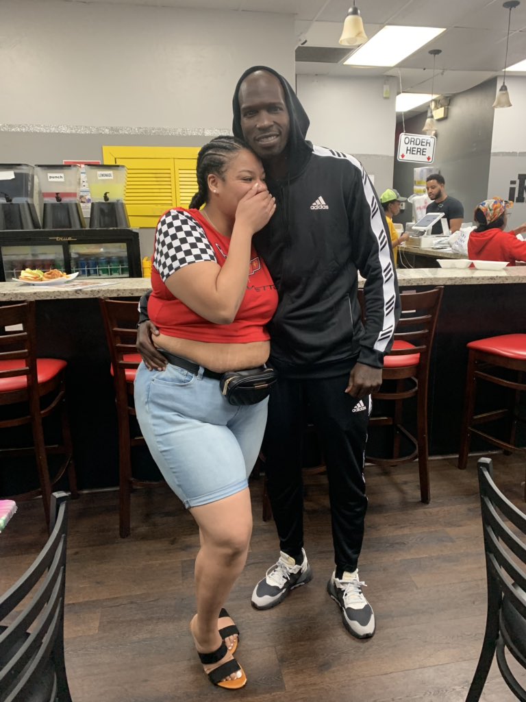 TiarraAjanae_'s tweet photo. That grip tho👀😌 @ochocinco #iwasshook 😂 https://t.co/URkYGjeAzM