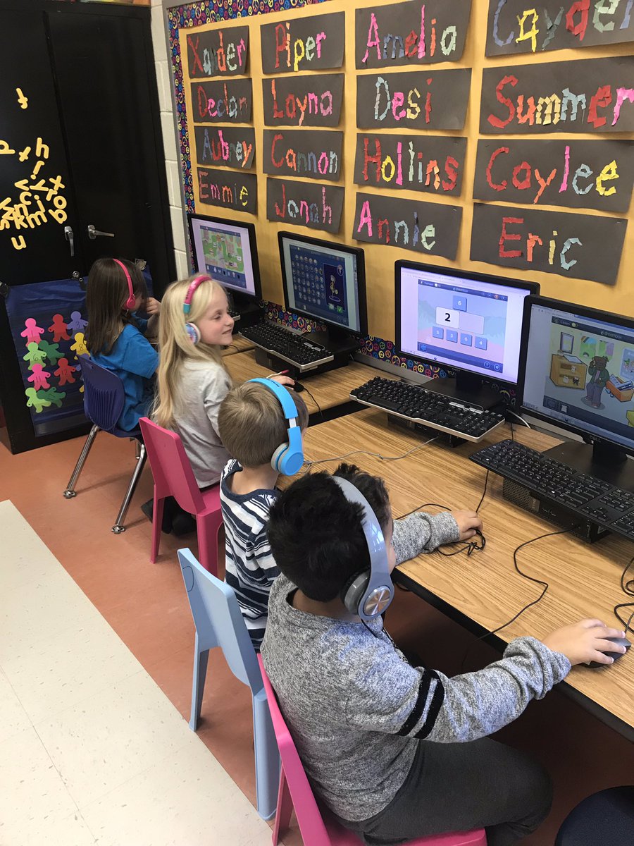 CCPS_MathK5's tweet image. Kindergarteners exploring numbers during Math Workshop at WPES! @WPESPrincipal @CCPS_MathK5 #oneCCPS #MathWorkshop