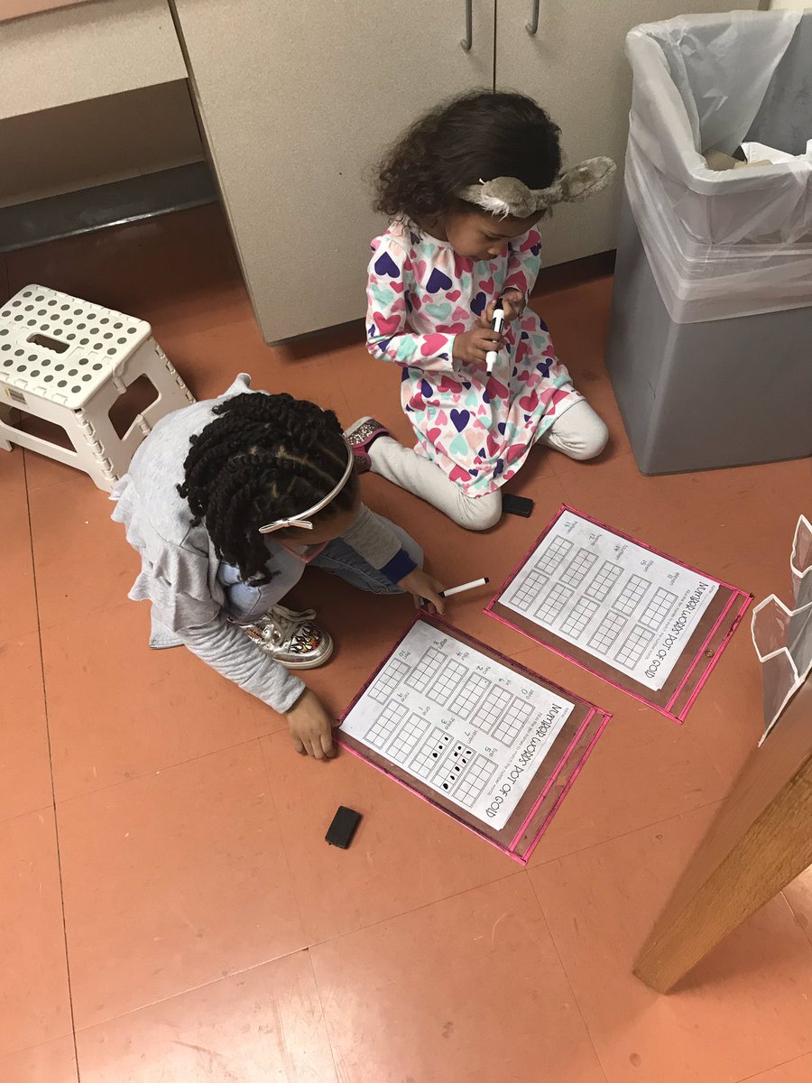 CCPS_MathK5's tweet image. Kindergarteners exploring numbers during Math Workshop at WPES! @WPESPrincipal @CCPS_MathK5 #oneCCPS #MathWorkshop