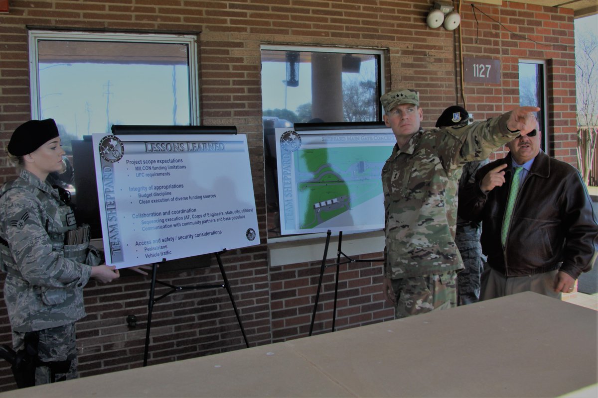 6_fires's tweet photo. Last week, the @FCoE_CSM and I had a great visit to @SheppardAFB. Thanks to the team for welcoming us and showing us their innovative training techniques. @witchitafalls #partners #innovation #AugmentedReality #fs150 @OfficialFtSill @usairforce @USArmy https://t.co/ZCqwD60VZX