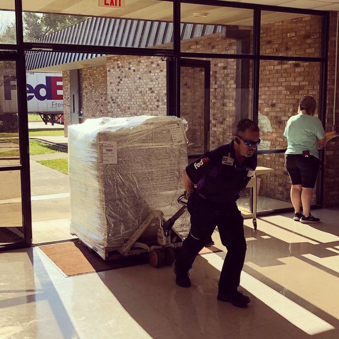 NeighborsLLC's tweet photo. Oh the places Neighbors goes... today it was Hayden R. Lawrence Elementary, Deville, La. 
Thank you to everyone that helped make this delivery a “sweet” success! 
Spring into action and start planning your Fall Fundraiser today!
#schooldundraiser
#fundraising 
#neighborsllc https://t.co/4vgwuoBPoJ