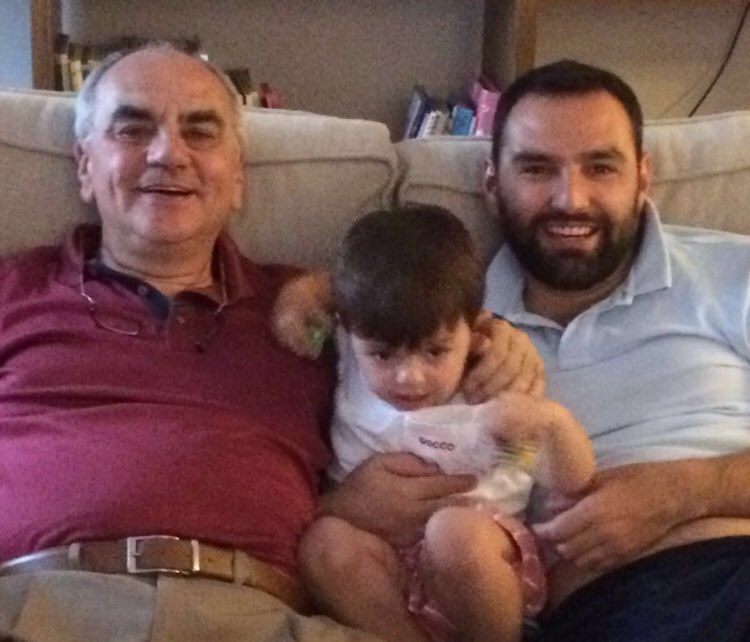 Hace algunos años que hago de padre, pero muchos más que hago de hijo. Gracias papá!