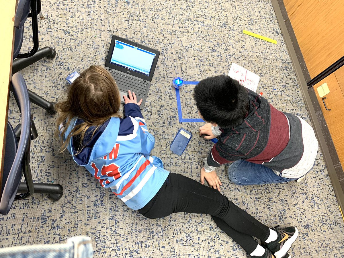 KristenSeeger's tweet photo. Integrating area, perimeter &amp; programming with @SpheroEdu in 5th grade today! @cquisley @MrsKOConnor https://t.co/rgagNJt33V