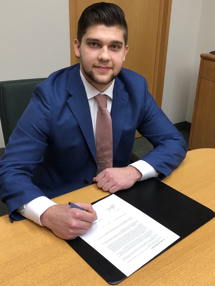 lelik__13's tweet image. Extremely excited to sign my first NHL contract with @mnwild. Thank you to my family, friends, teammates, coaches and my agents who have believed in me and helped me get to where I am today!!💚