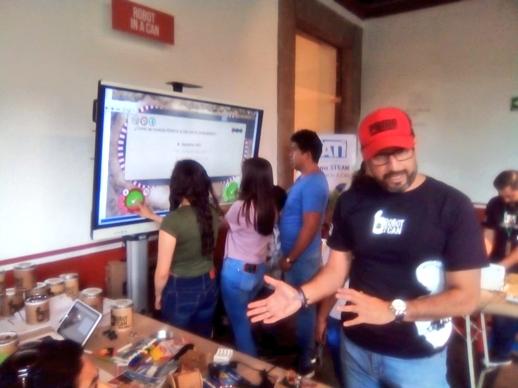 CECyTEMagdalena's tweet image. El profesor @Emmanuel19761 asiste al #ArduinoDayCDMX en el @museofranzmayer donde participo en las actividades de maker, talleres, charlas y expomaker. 
#SomosCECyTE #CECyTEdeDiez