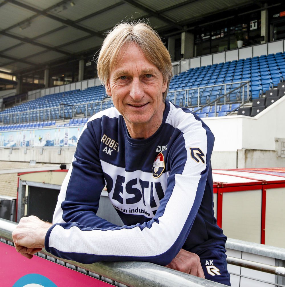 ✒ Vertel 't ons in één woord:
Dat Adrie tot 2021 bij Willem II blijft, vind ik ____!
#Adrie2021