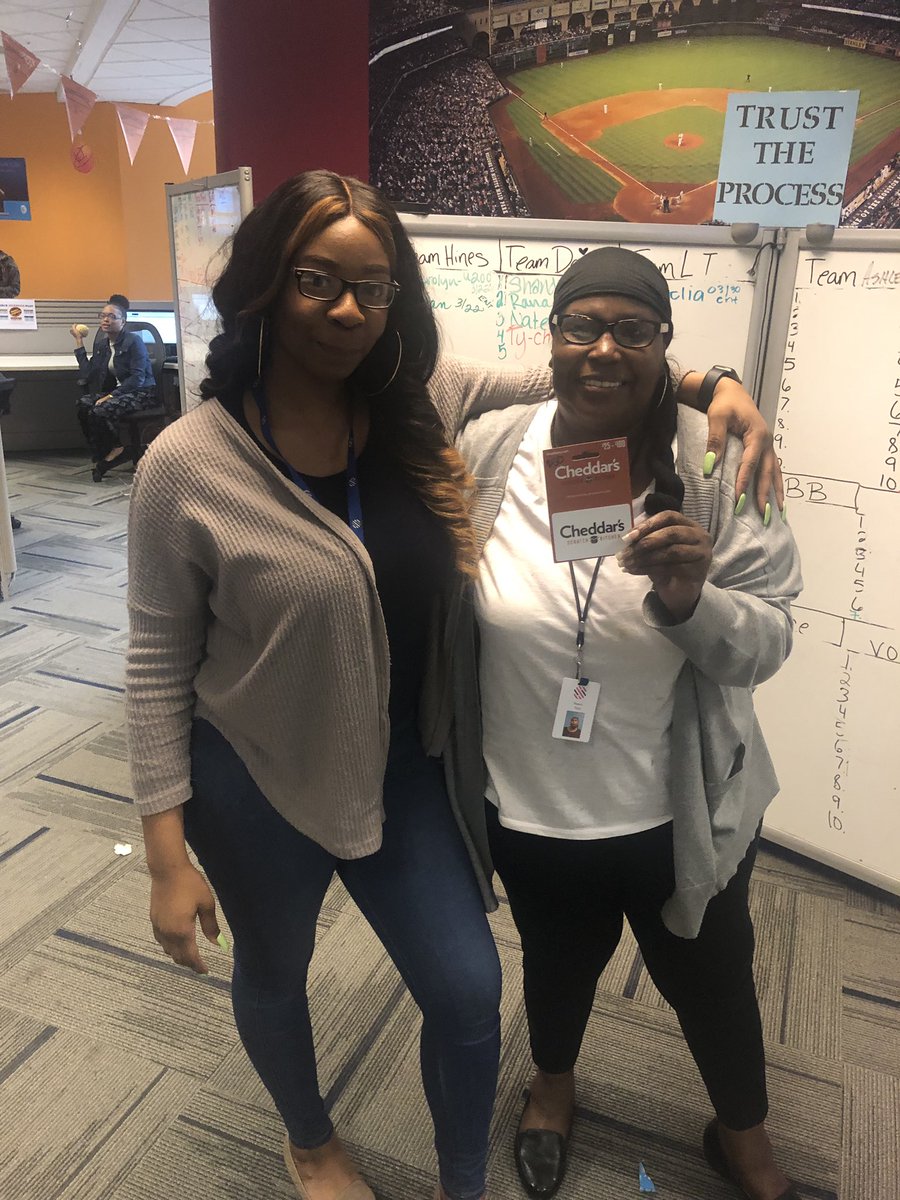 sgsatt's tweet photo. Ms. Sharon won the 1-1-1 contest on Saturday for landing 1 video, 1 BB AND 1 AAL!! @ATT_JeffWhite @ChericeHawkins @Marc_GoSteelers @Y34Thomas @jesscee01 https://t.co/ZdRd414Hcq