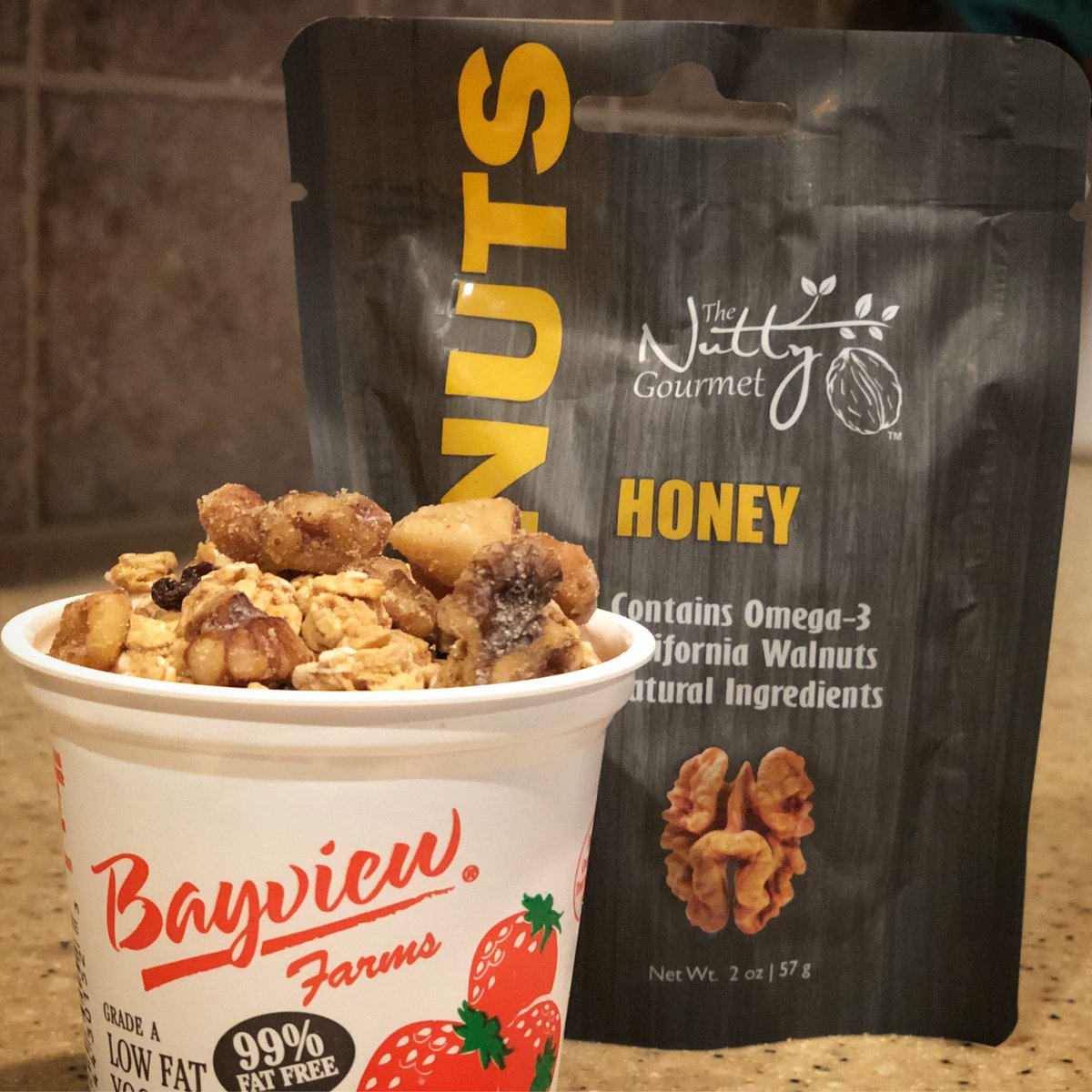 NuttyGourmet's tweet photo. Midday snack, anyone? 🤤😋 #snacks #walnuts #flavoredwalnuts #yogurt #strawberry 🍓#cawalnuts #granola #gourmet #thenuttygourmet https://t.co/CDxhmPRBJq