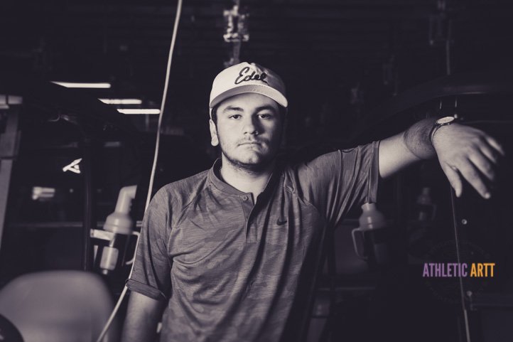 NicoleCPhotos's tweet photo. when they say.."do whatever you want" you can bet I'm going to take golf 'picture day' to a whole new level! 📸💛 https://t.co/y1aN6fGyY9