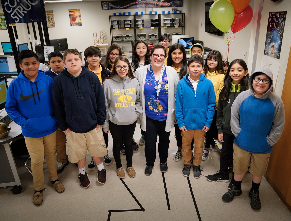 HEBexcellence's tweet photo. Round of applause to finalist Anna Olguin from Longfellow Middle School of @SAISD! Best of luck, Anna!! #HEBeducation 💯 https://t.co/XFZ1DRzcK6