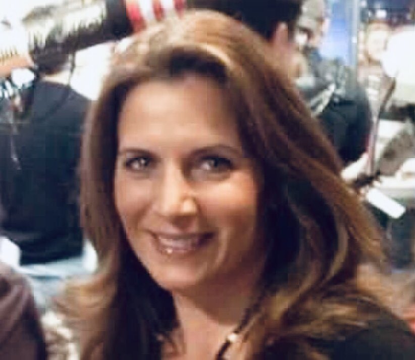 kellysue30's tweet photo. Thinking of my sister-in-law Lisa Colagrossi, a beautiful angel in Heaven. A brain aneurysm took her life four years ago.  @LisaFoundation helping to save lives in her memory.  She is loved and missed every day. ❤️ https://t.co/Fw1oPe5GmX