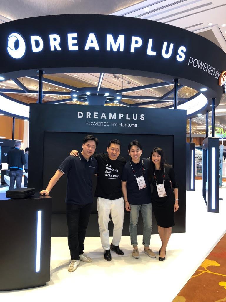dragonchain's tweet photo. We'd like to thank #Hanwha for hosting Dragonchain at @money2020! Join our mailing list to get the latest updates on Dragonchain and Dragonchain Academy announced at the #M2020Asia conference: https://t.co/NPfEW58umQ https://t.co/SE5nezkUBa
