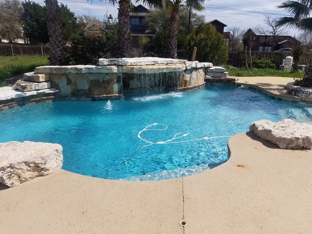 EasyPools's tweet image. This pool is in great shape! Especially considering the house has been on the market and vacant for several months! I&apos;m proud to be of service to this buyer; protecting their interests and helping close this deal!