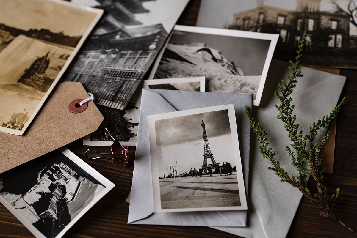 unboundCONTENT's tweet photo. Poet Ann Christine Tabaka is back at vox poetica to wrestle with the past in "Old Photographs." 

Enjoy Here: https://t.co/BdTjtkMoEH https://t.co/z2600q1SYf