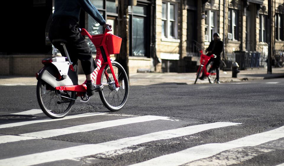TheRegentNJ's tweet photo. @jump_rides, an electric bike company owned by @Uber, has plans to set up shop in #JerseyCity as soon as New Jersey legalizes e-bikes statewide 🚴. @NJdotcom has everything you need to know, https://t.co/xOTQzId2NJ https://t.co/7OHEAtAcut
