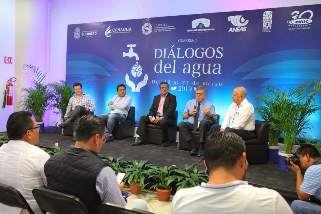 HectorAstudillo's tweet photo. Este evento fue inaugurado por José Humberto Gastélum, director de @conagua_mx en el estado, Alan Ramírez, secretario de @SEMARENgro y Arturo Palma director @Capaseg_CS; además cuenta con la participación del Dr. José Eduardo Mestre Rodríguez. https://t.co/esMAmmZnss