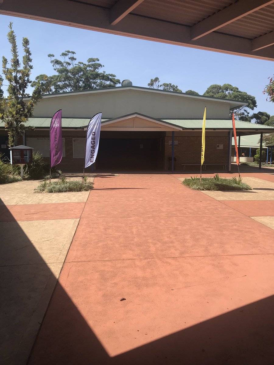 Very welcoming entrance <a href="/blakehurstps/">Blakehurst Public</a> with their #PBL signage visible to all.
<a href="/yasmin_e_ibby/">Yasmin Ibrahim</a> <a href="/Kellie_PBL/">Kellie Wood</a> <a href="/emma_jefferys/">Emma Jefferys</a> <a href="/ZoeMcFetrich/">Zoe McFetrich</a> <a href="/smitheesusan/">Susan Smith</a> <a href="/JennySciglitano/">Jenny Sciglitano</a> <a href="/AliMahlberg/">Ali Loughrey</a> <a href="/LeahPenney2/">Leah Penney</a>