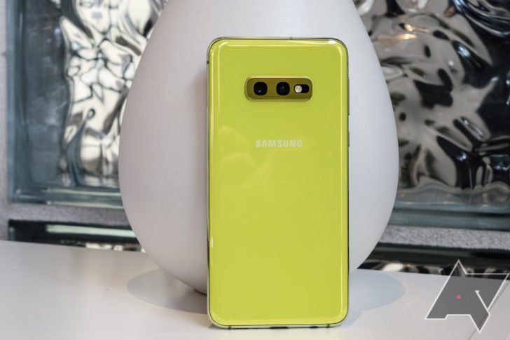 DailyCellPhones's tweet image. The Galaxy S10e is the best Android phone for the money - and for most people bit.ly/2TFFR78 via @AndroidPolice