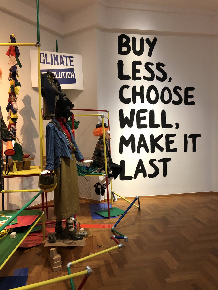 Must see <a href="/gemeentemuseum/">Gemeentemuseum</a> #femmesfatales Fantastische tentoonstelling over sterke vrouwen in de mode industrie. Mét een duurzame boodschap van <a href="/VivienneWWood/">VivienneWestwood</a> Thanks <a href="/madelief_hohe/">Madelief hohe</a> <a href="/VanessaDobbe/">Vanessa Dobbe</a> @RaboRegioDH #jezultmaarindenhaagwerken