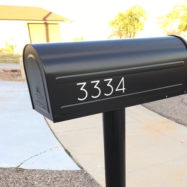 xcalgraphx's tweet photo. The weather is finally warming up, so it's the perfect time to update your mailbox. Take a look at some of these examples, and your own custom decal at https://t.co/jwWLiw4OAH  #xcaliburinkgraphx https://t.co/Cc3CXyNYbE