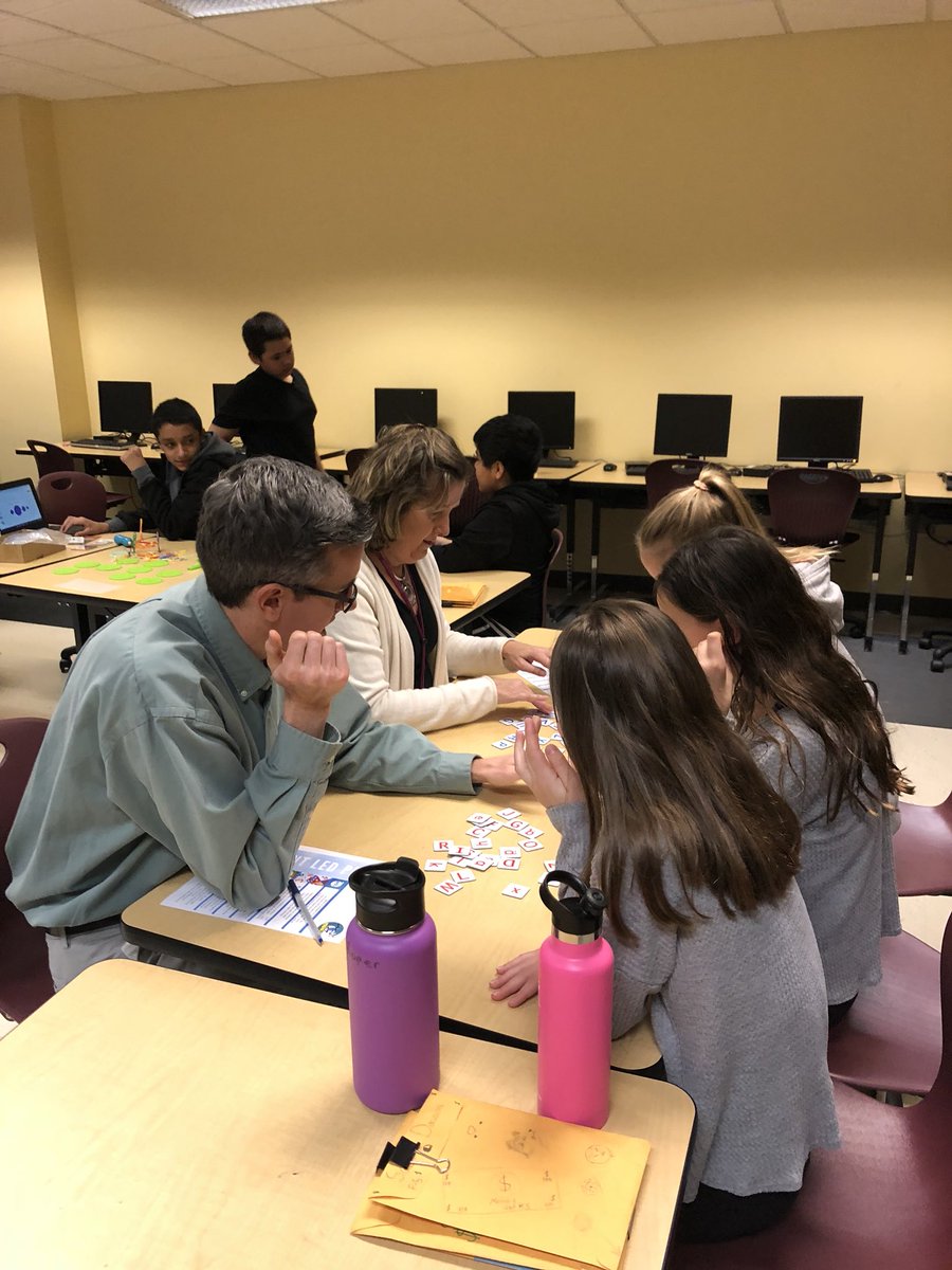 RahRahReading's tweet photo. Proud librarian moment! These kids led our #TechTuesday sessions today, teaching staff about @SpheroEdu, @3Doodler, @Google Expeditions, @PlayOsmo, and https://t.co/Rv3FIzUPxN. They are amazing teachers! #studentledpd https://t.co/CIeoY4gi8O