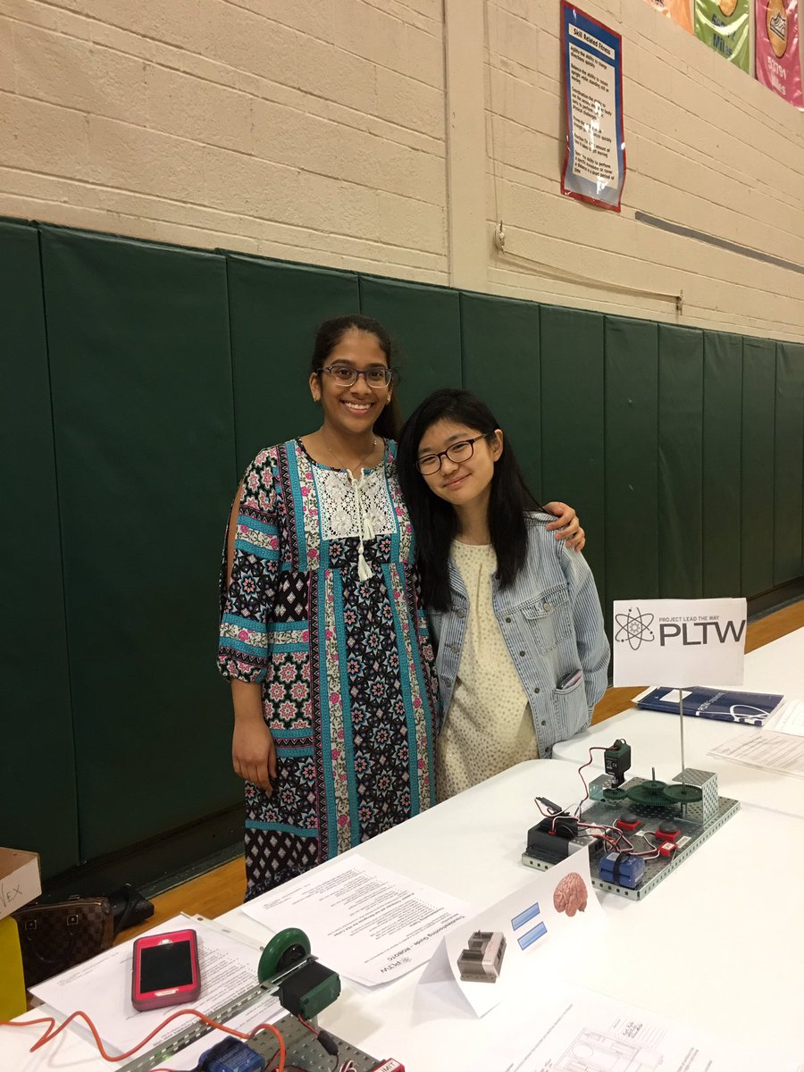 SMS_TechClass's tweet image. Diya and Yaeyoung talking about PLTW and Sarah Noble Family Science Night - great job!