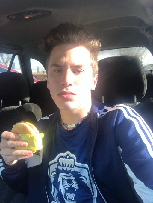 Mcdonalds needs to sponsor me https://t.co/bNSJHe0tsi