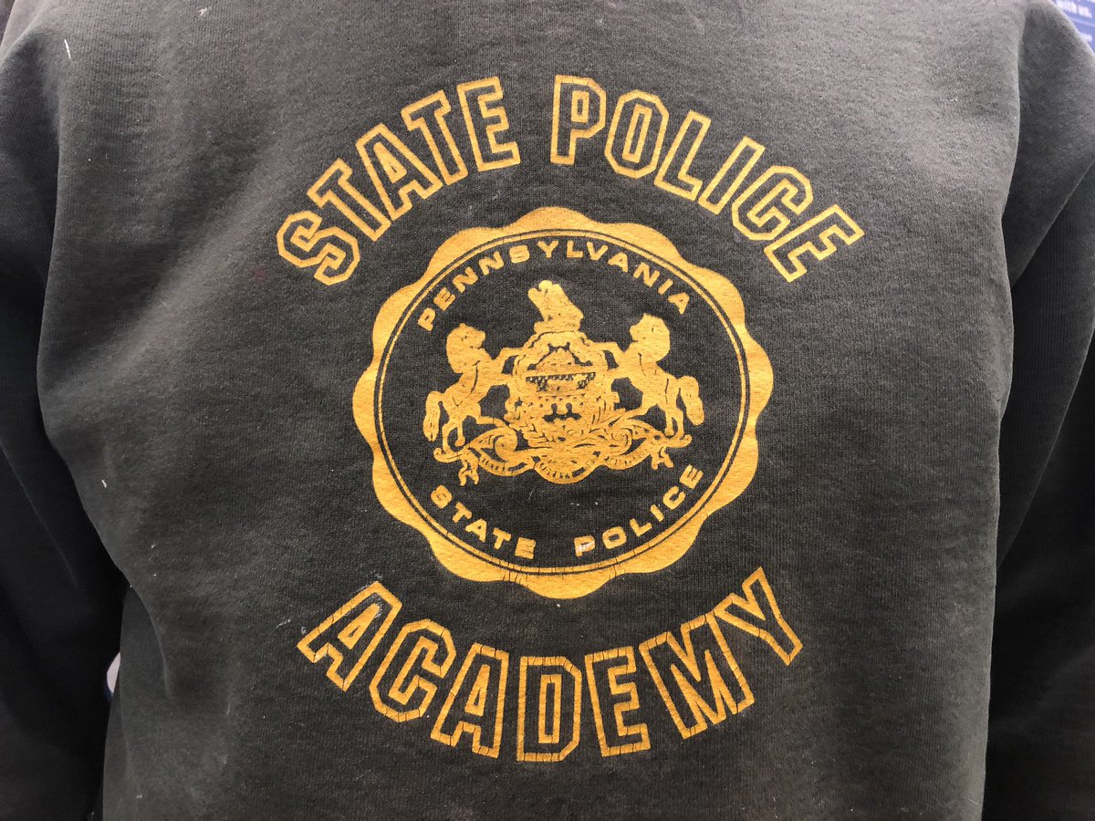 WalkWithBlueHQ's tweet photo. #SeenToday #HadToGetAPic @PAStatePolice @PSTA_1962 @PSPTroopNPIO πππ ~M #GrayNation https://t.co/AH8sdgF3VS