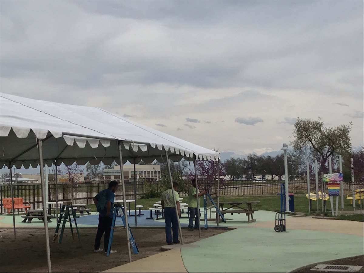 DSACentralCA's tweet photo. Setting up for World Down Syndrome Day BBQ! Who else is super excited?! #imagineuvisalia #dsacc #dsacentralca #wdsd2019 https://t.co/S2k5FzfOfT