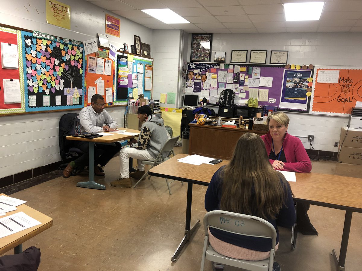BrittanyHill84's tweet photo. Ss from @SHSOurHouse participating in Interviews for Success! Preparing for the future!!! #mockinterviews #prepforthefuture!! #WeAreJCPS #KYGLEC https://t.co/FbKz7FglcY